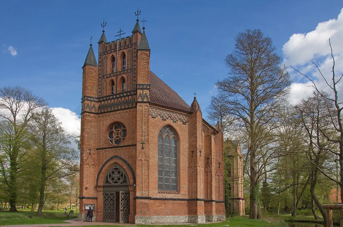 St. Helena / St. Andreas, Ludwigslust