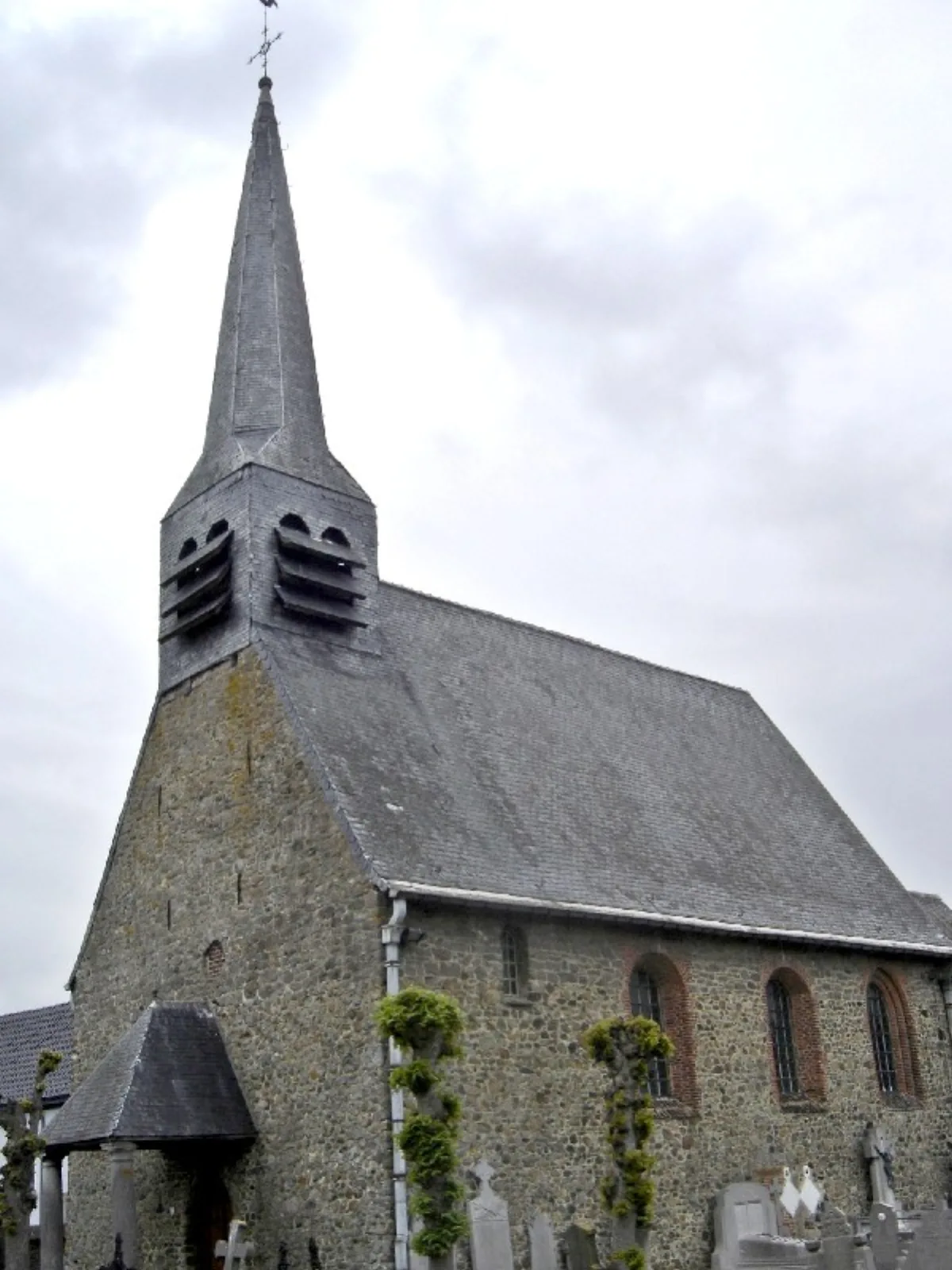Saint-Amand, Hellebecq