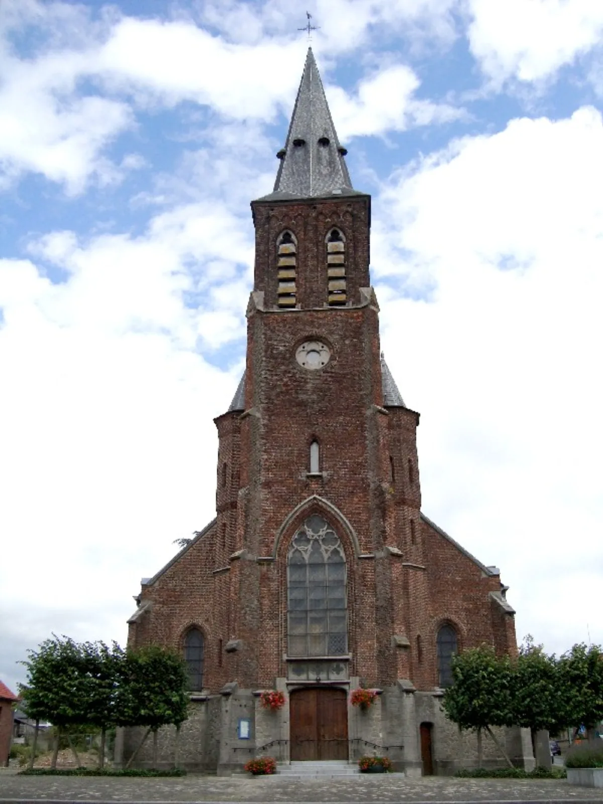 Notre-Dame de la Visitation, Ligne