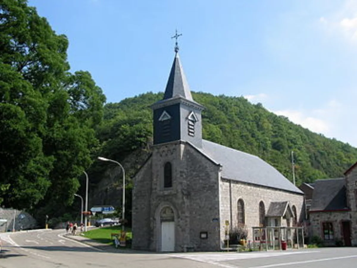 Saint-Nicolas, Hastière-Lavaux