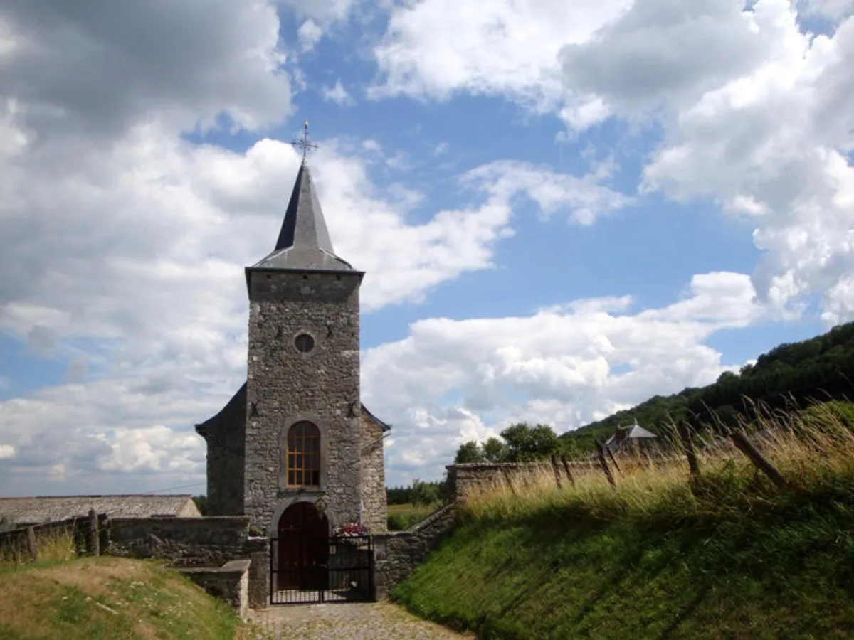 Notre-Dame, Neuville