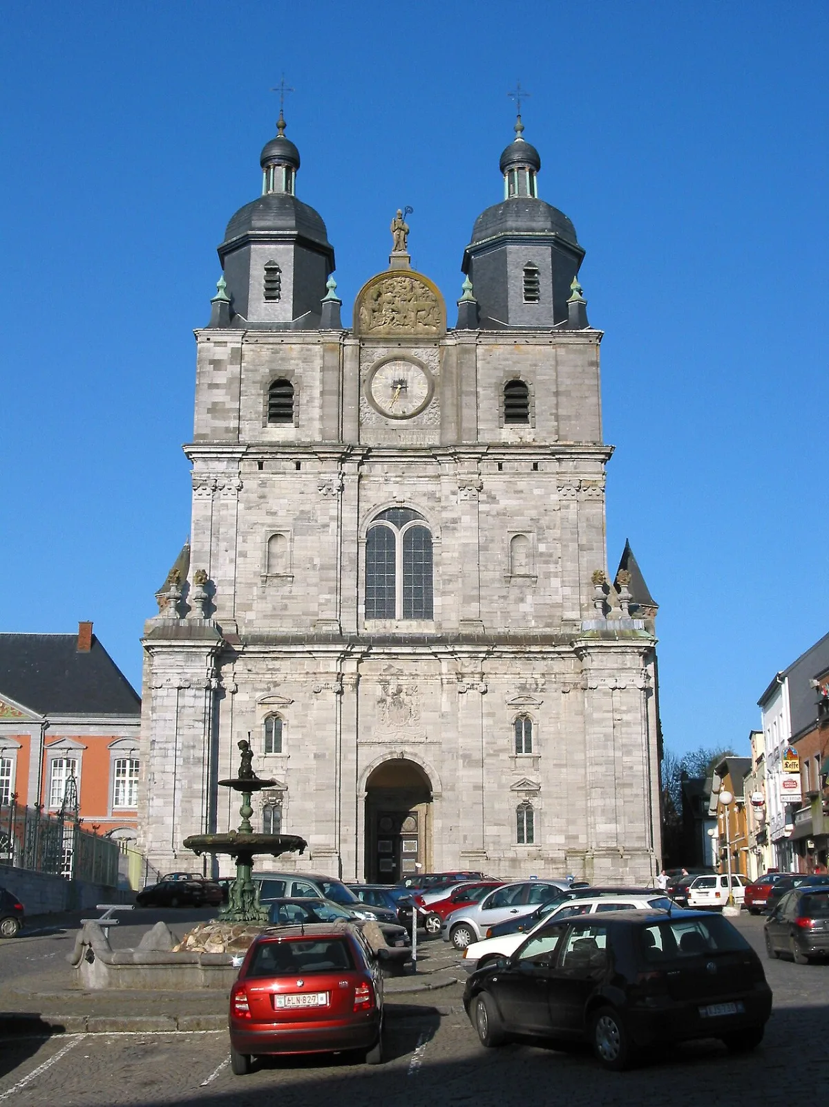 Saint-Hubert Basilique, Saint-Hubert