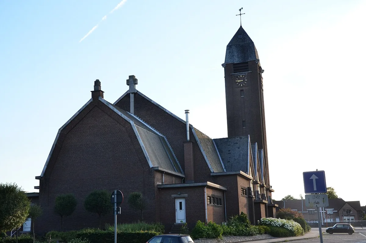 Heilig Hartkerk, Boom