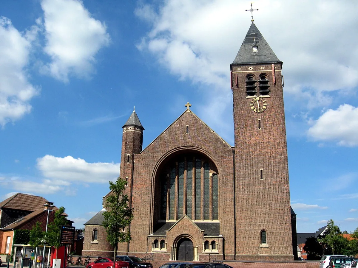 Heilige Naam Jezuskerk, Heist-op-den-Berg