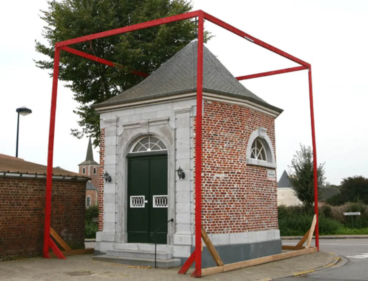 Onze-Lieve-Vrouwekapel, Linter