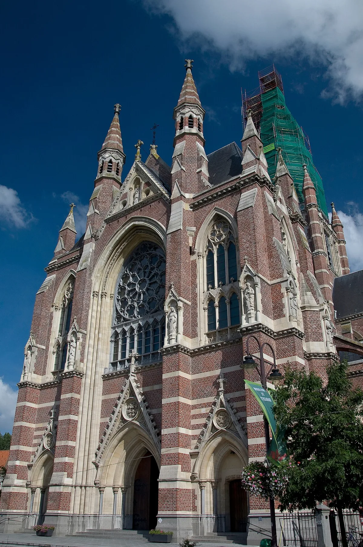 Basiliek van Onze-Lieve-Vrouw van Dadizele, Moorslede
