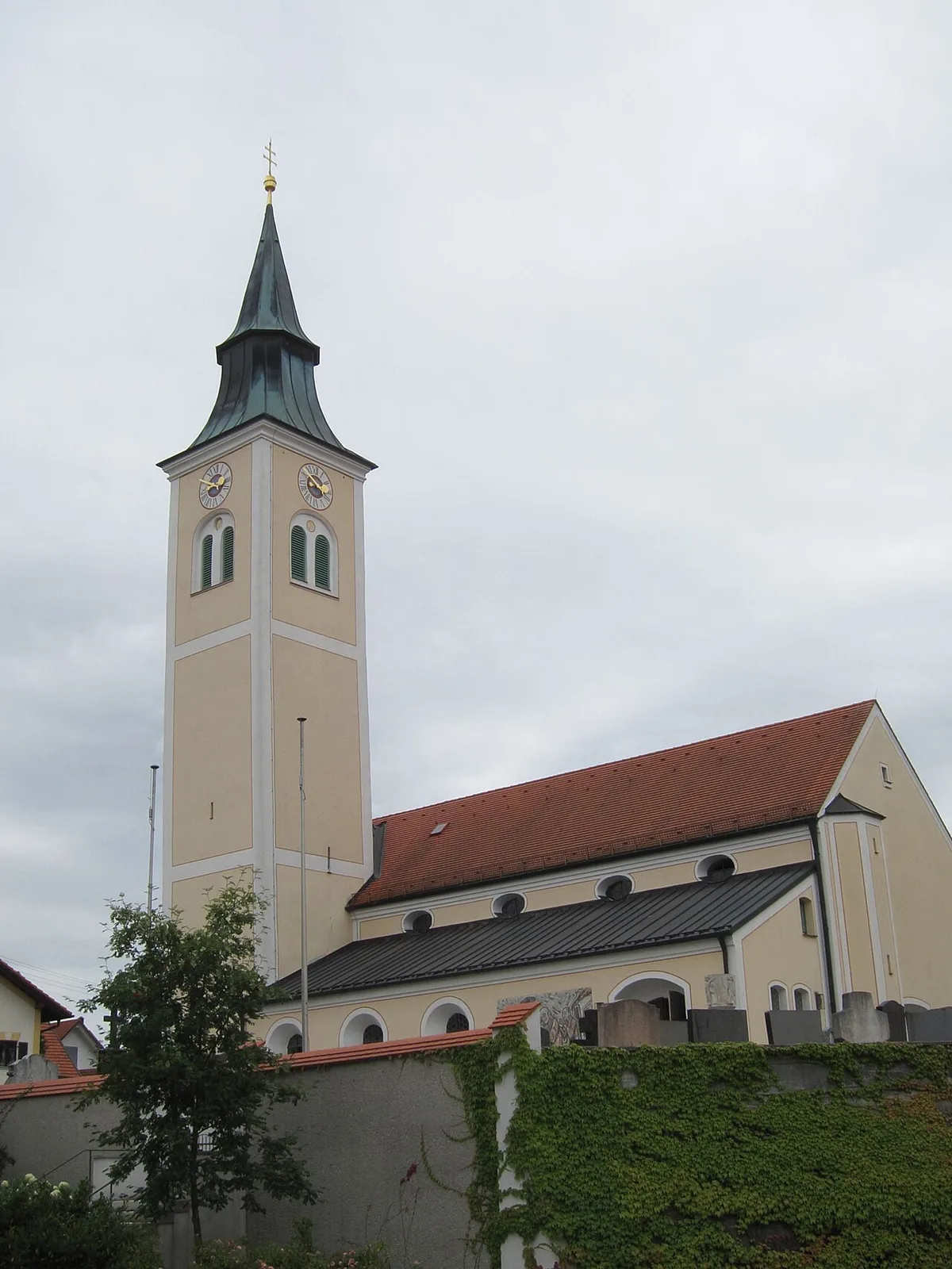 St. Martin, Neuching