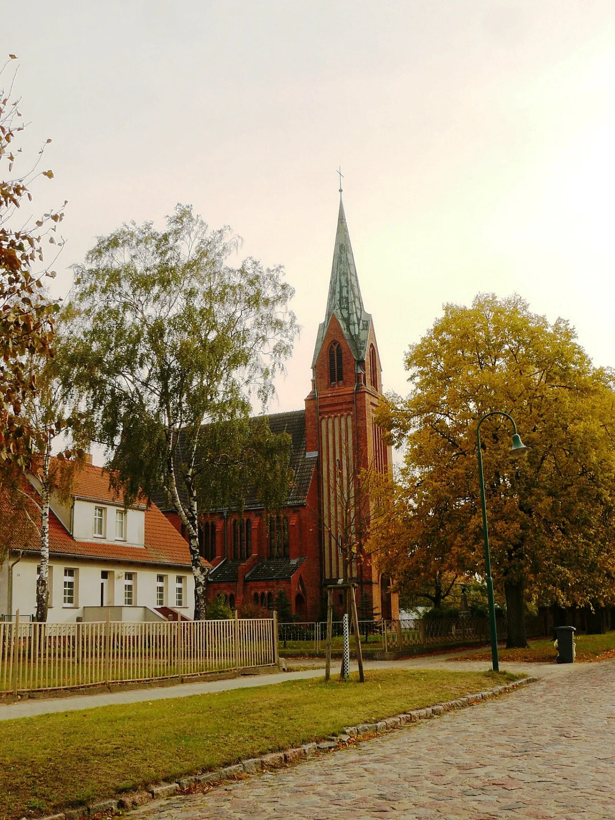 Kath. Kirche Mariä Geburt, Viereck
