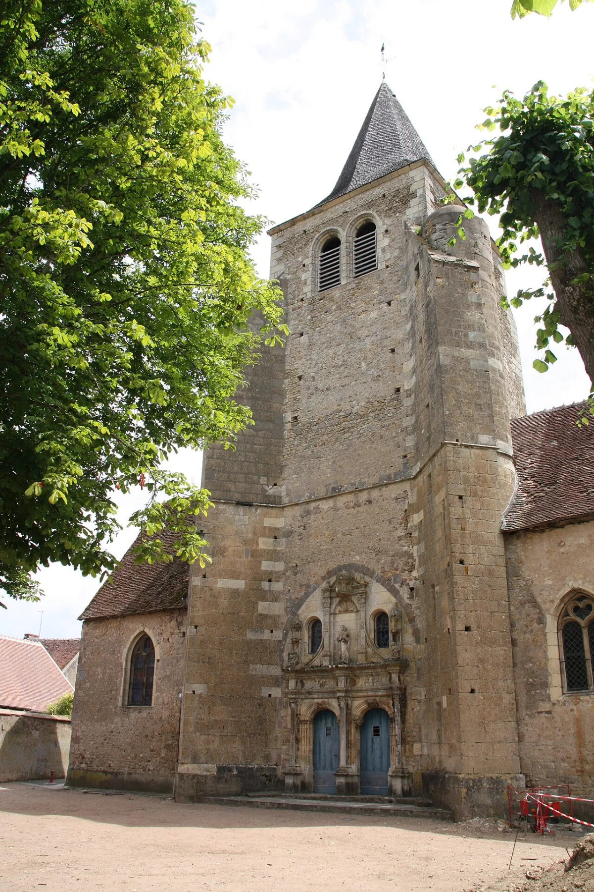 Saint Etienne, Ainay Le Chateau