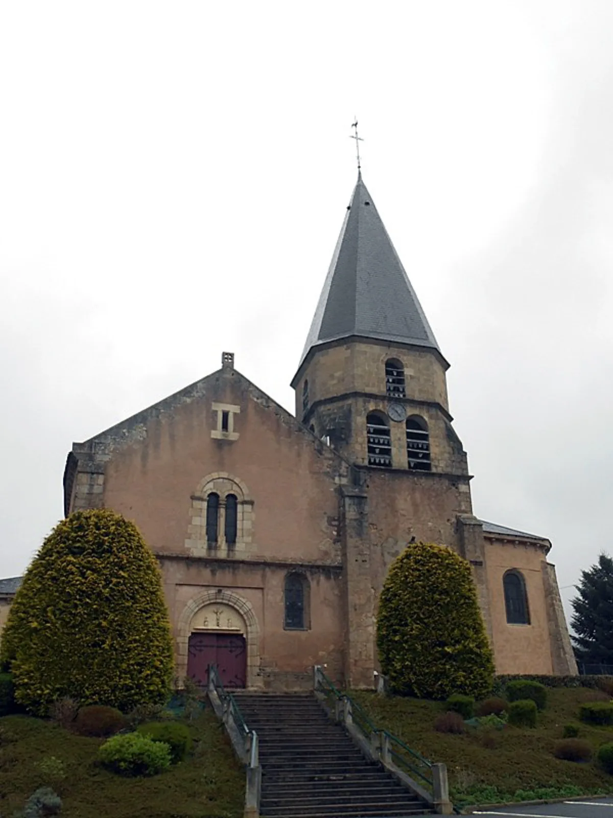 Saint Désiré, Ferrieres Sur Sichon