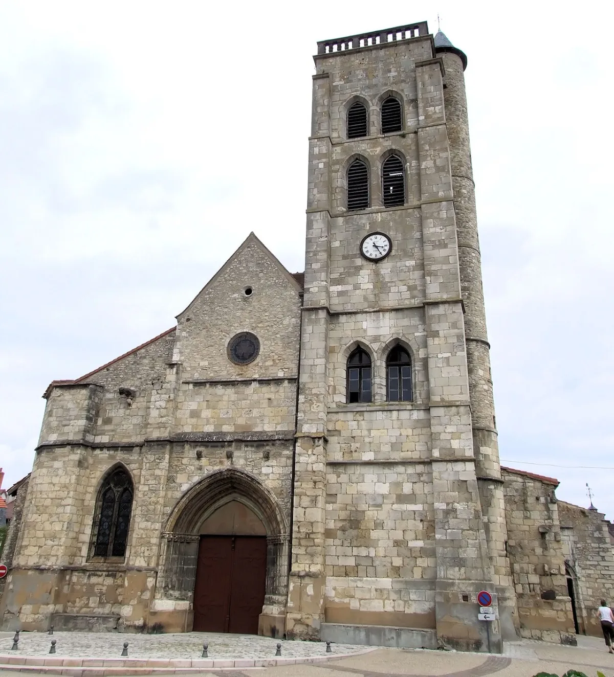 Église Sainte-Croix, Gannat