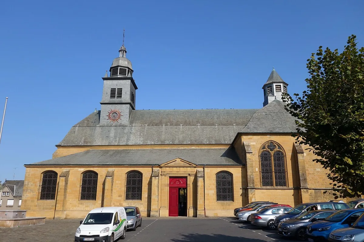 Notre Dame (Carignan), Carignan