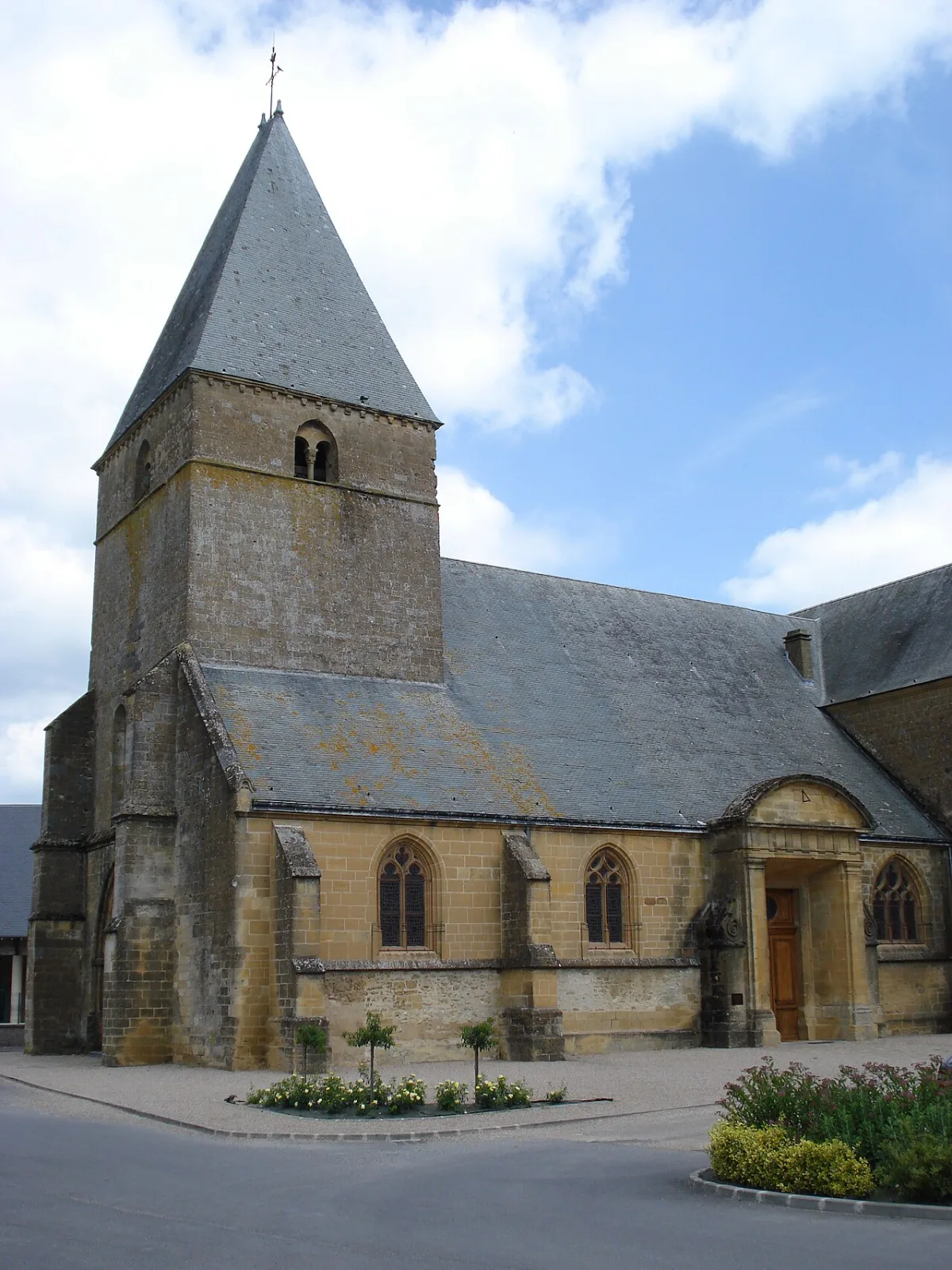 Église Saint Jacques, Le Chesne