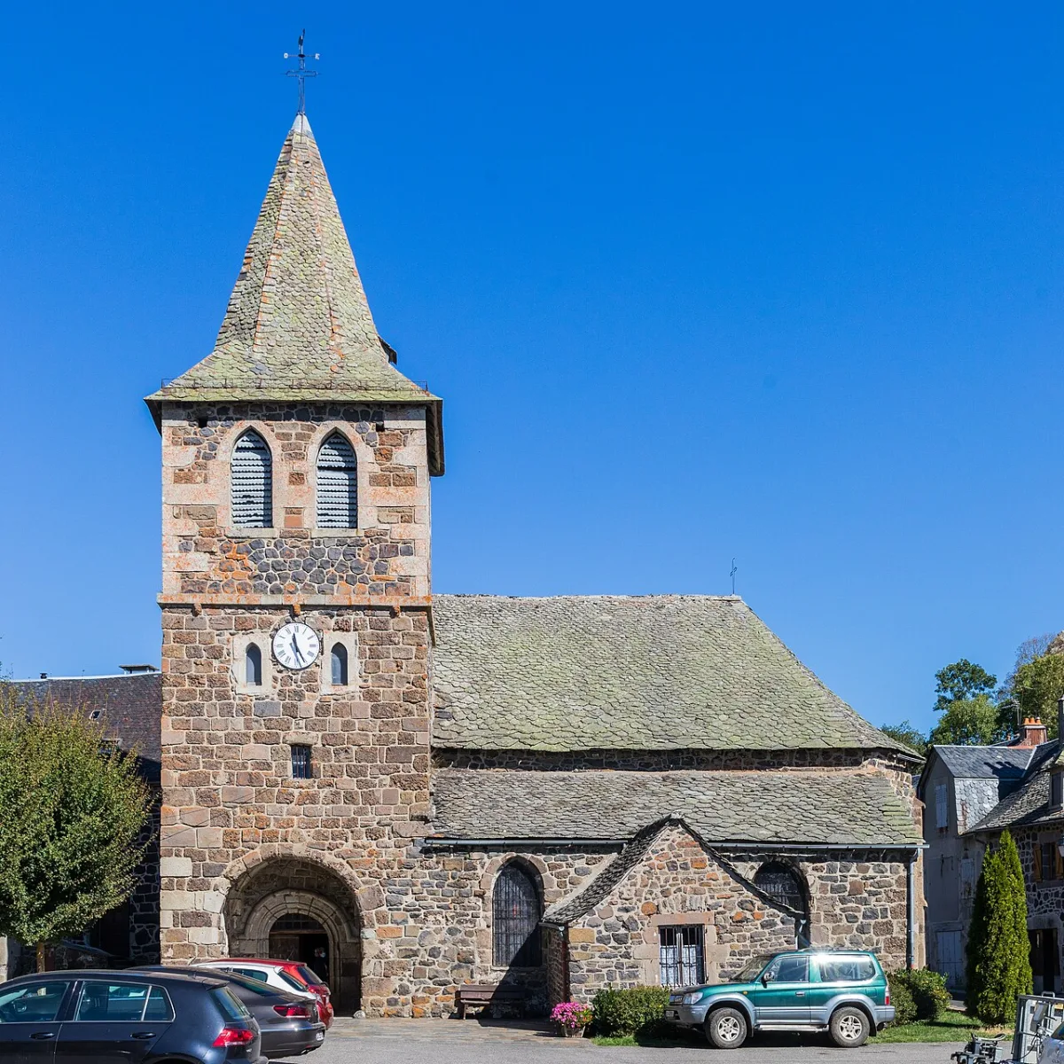 Église APCHON, Apchon