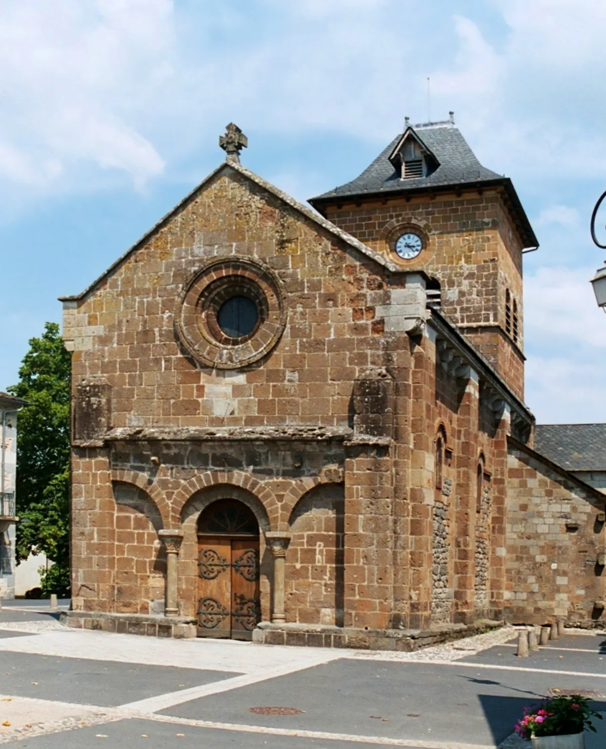 Église Église Sainte-Croix de Saignes, Saignes