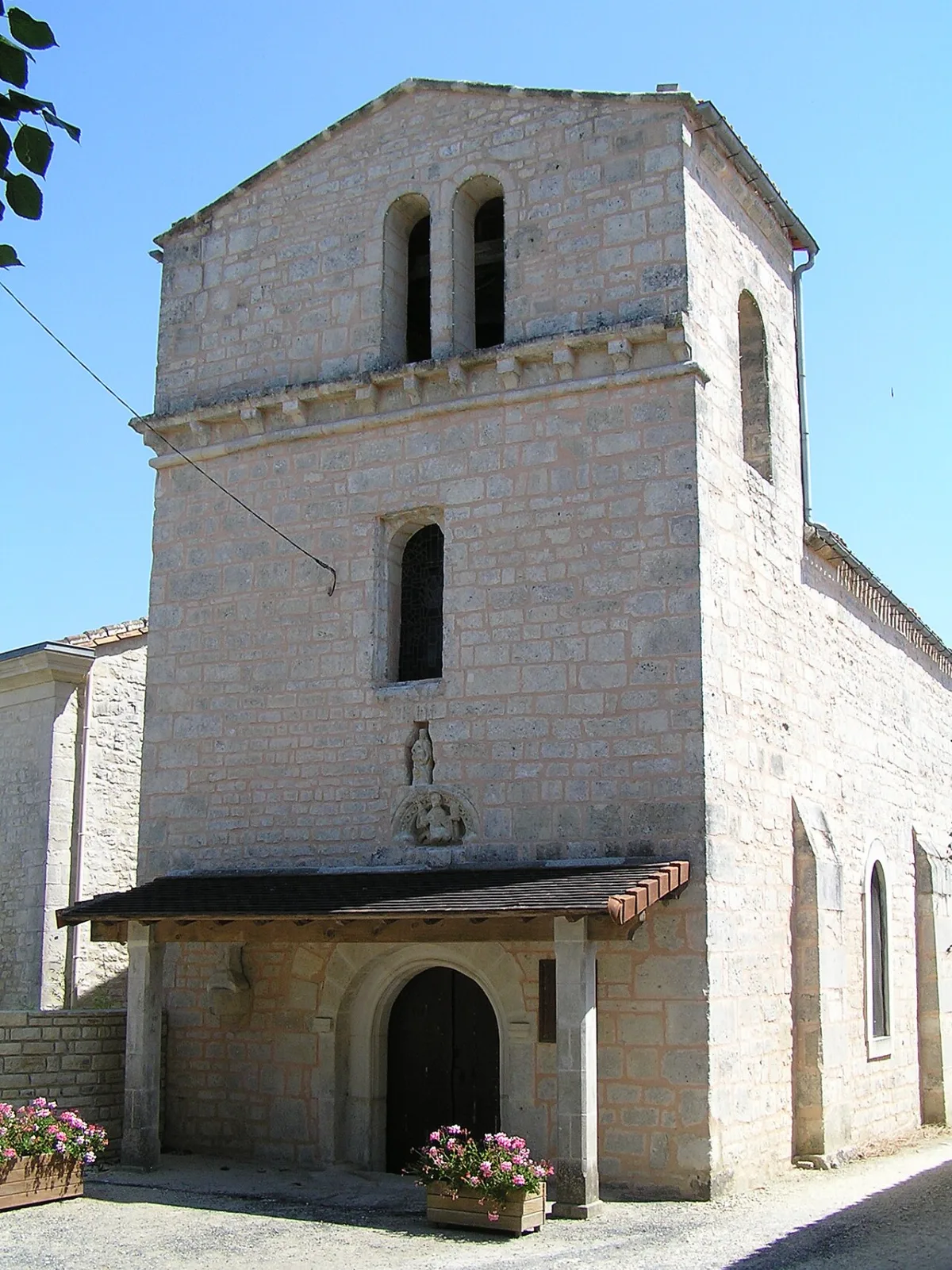 Douzat : Notre-Dame, Douzat