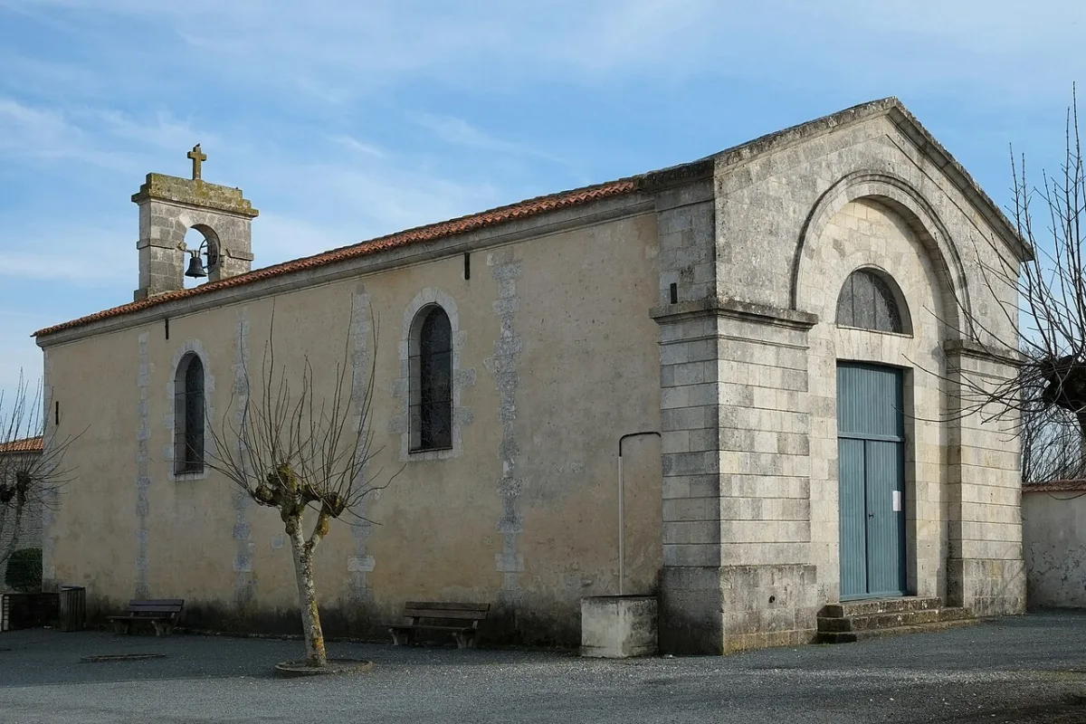Saint Etienne, Yves