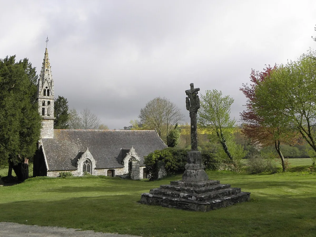 Chapelle de Lansalaün, Paule