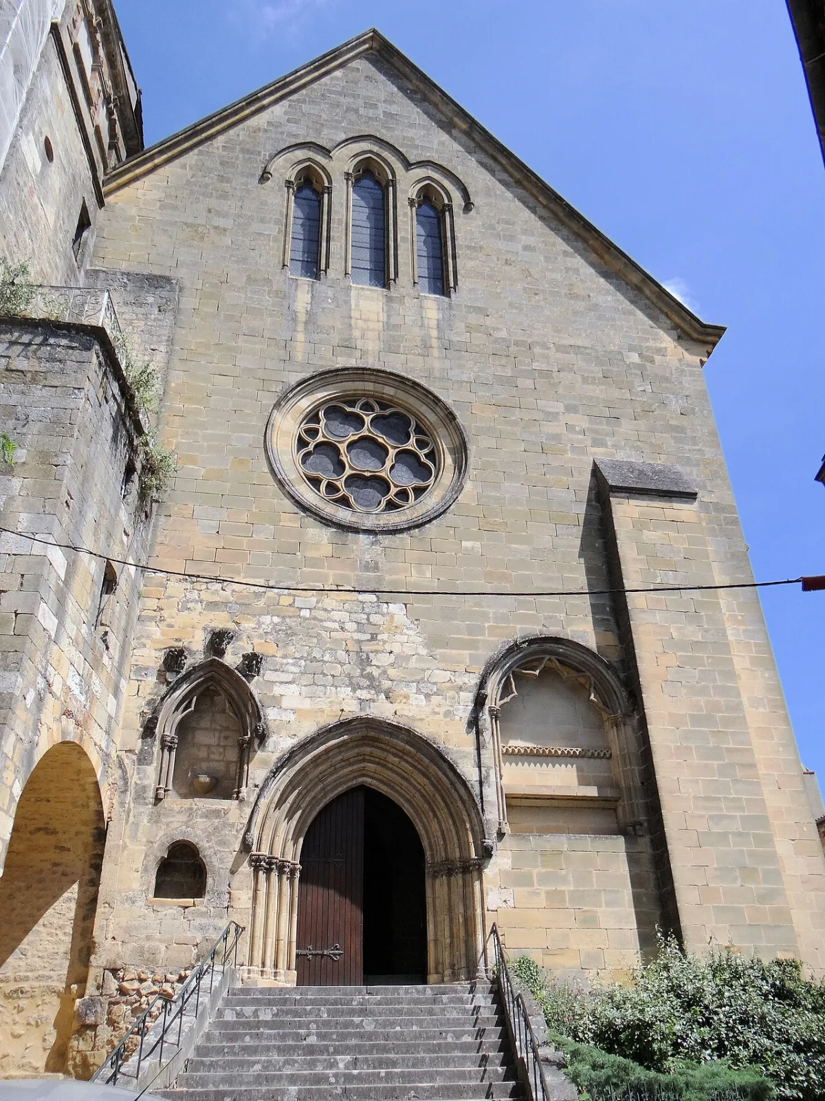 Église ST-CYPRIEN (St Cyprien), St-Cyprien
