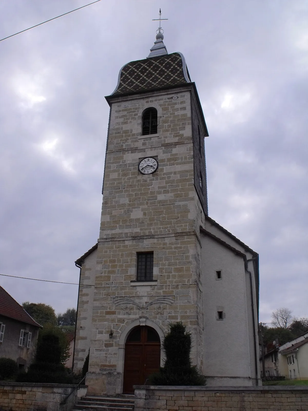 Église de la Nativité de la Sainte Vierge, Fontaine Les Clerval