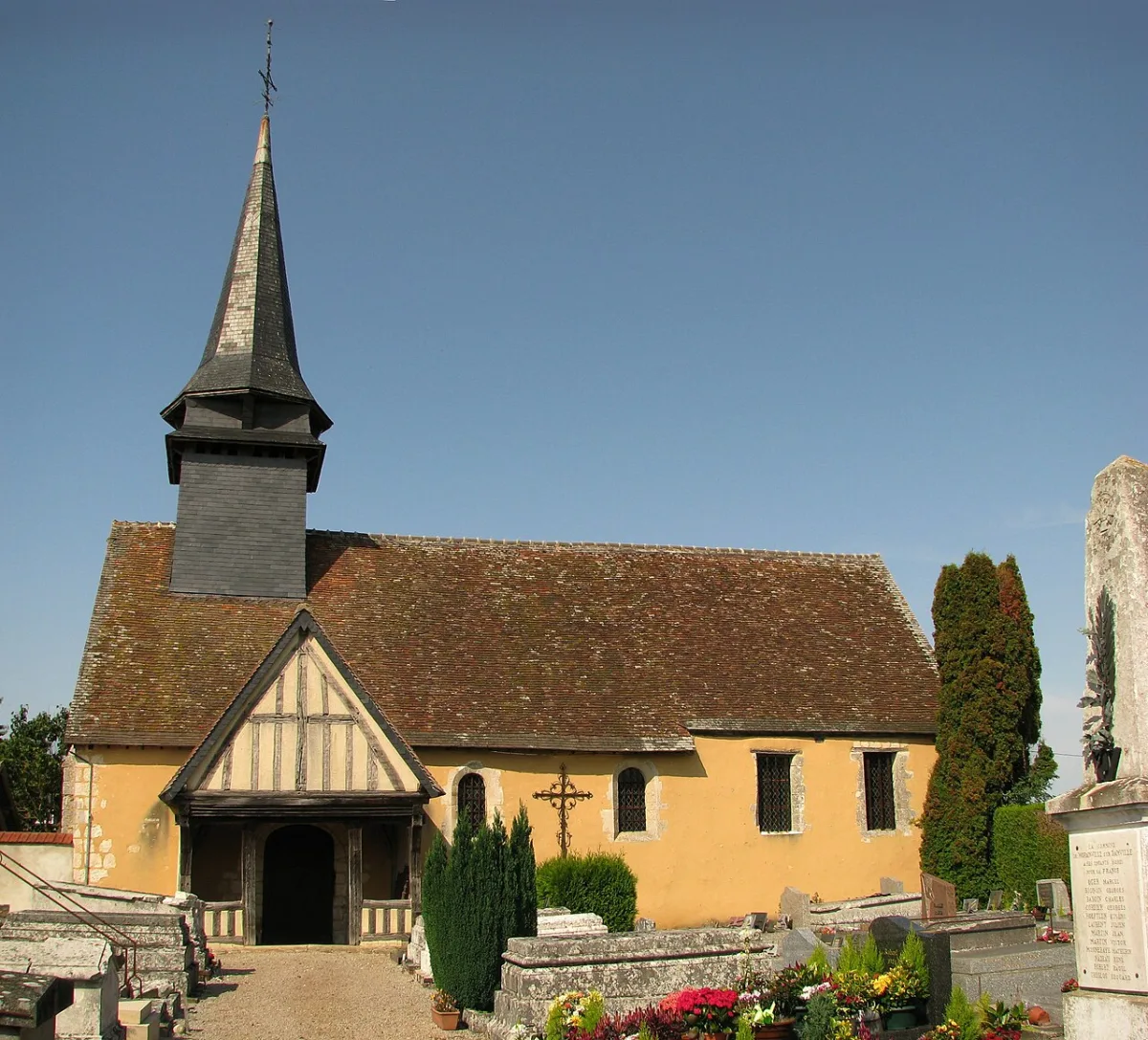 Église Ste Radegonde (MORAINVILLE), Buis-sur-Damville