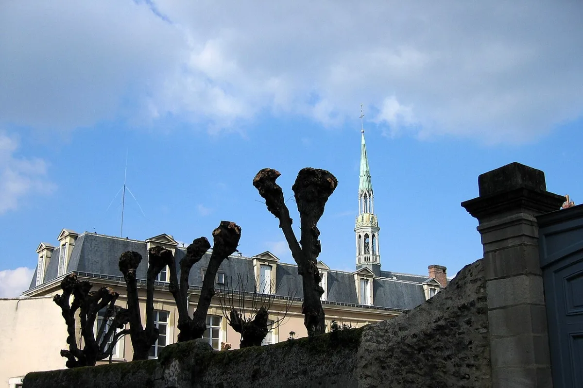 Soeurs de Saint Paul de Chartres, Chartres