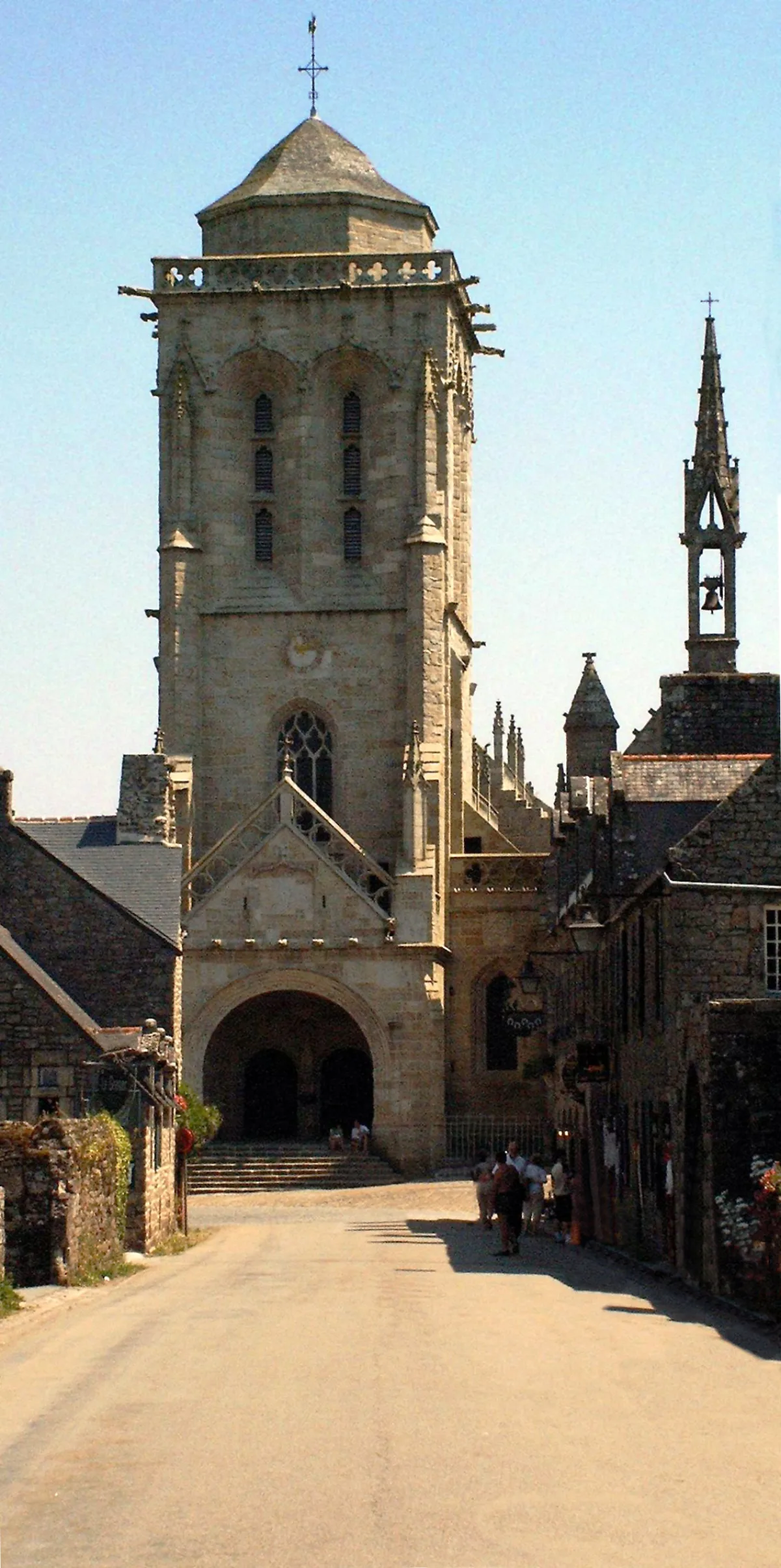 Locronan (Locronan), Locronan