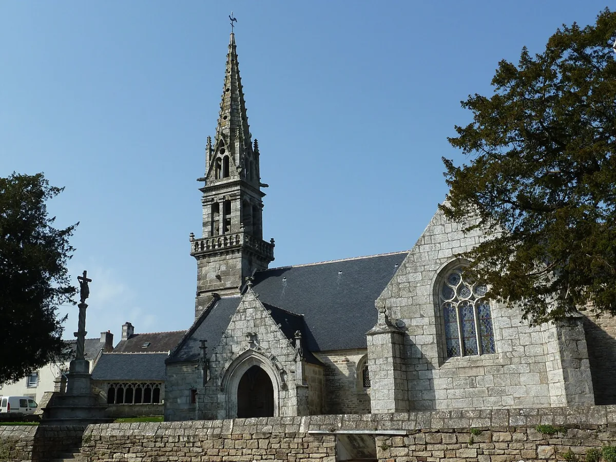 Saint-Yvi (Eglise Notre Dame), Saint-Yvi