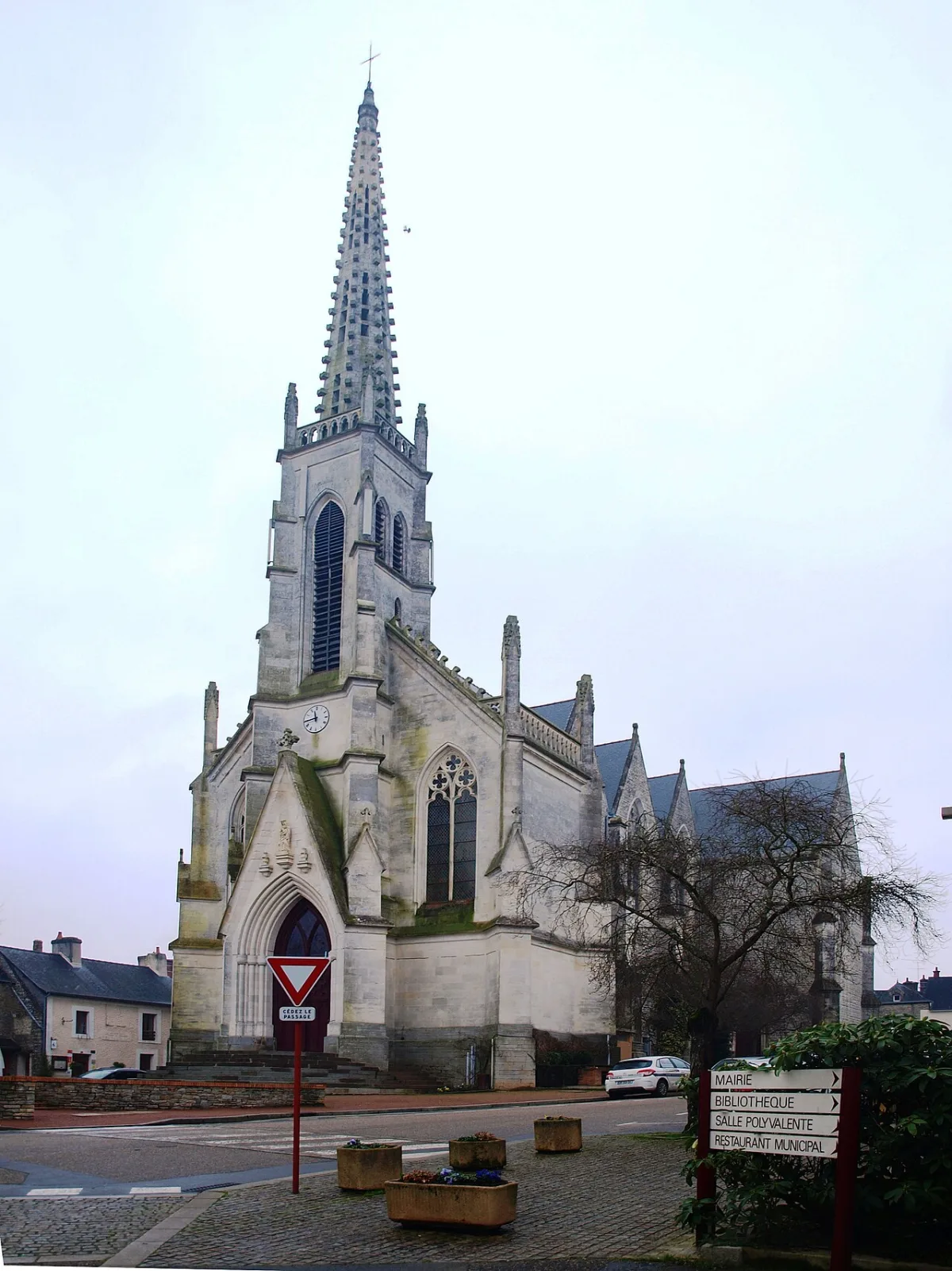 Notre Dame de l'Assomption, Bourg Des Comptes