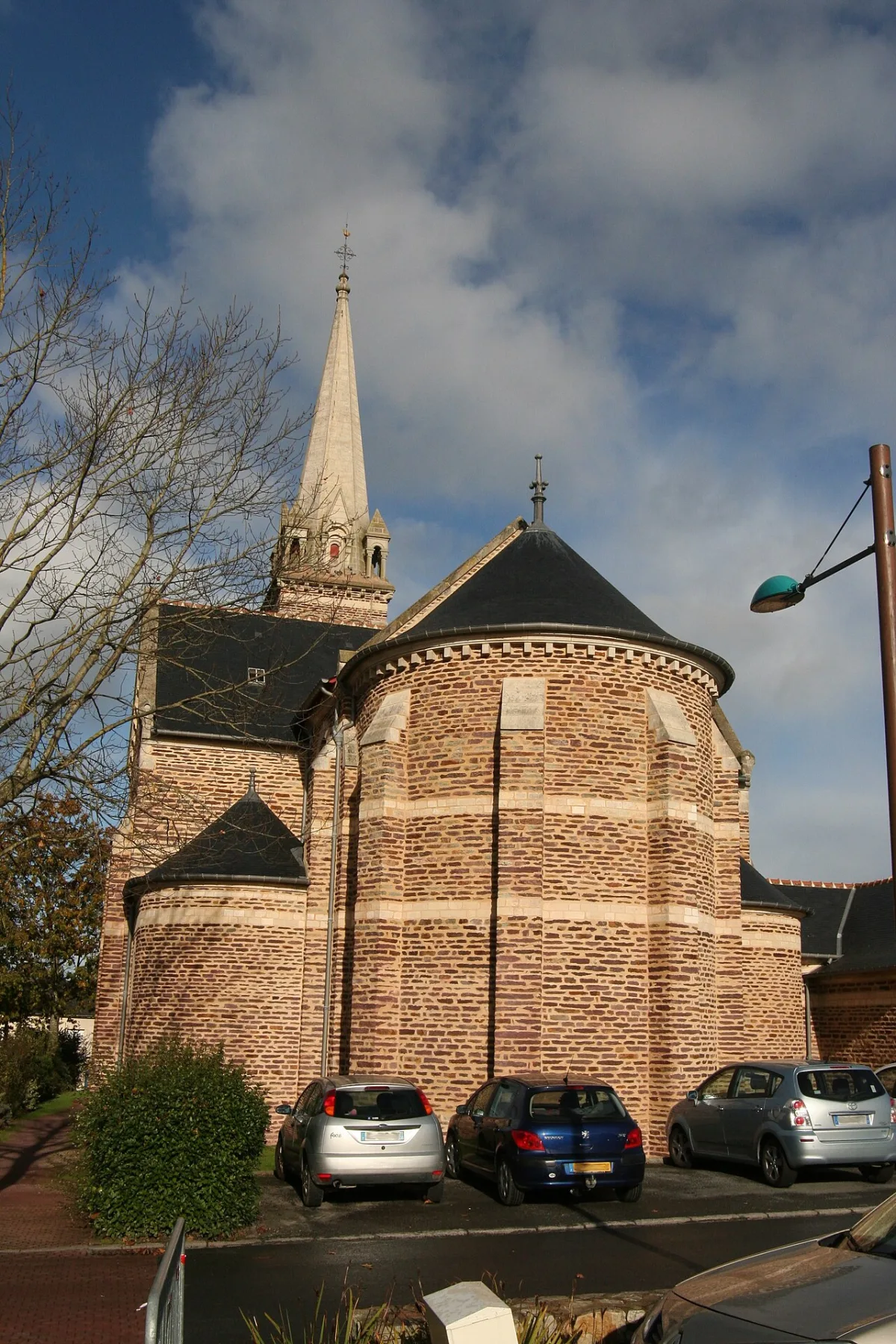 Église Saint-Joseph, La Chapelle Des Fougeretz