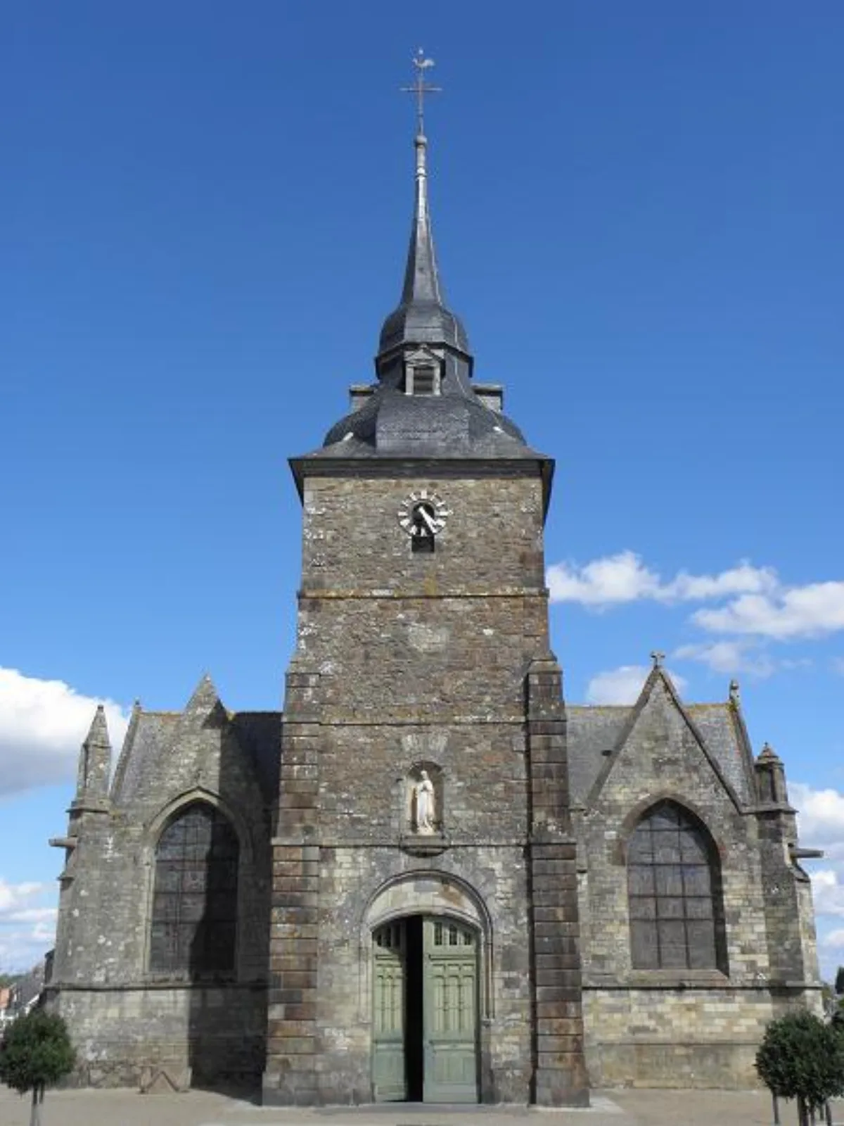 Église Saint Patern, Louvigne De Bais
