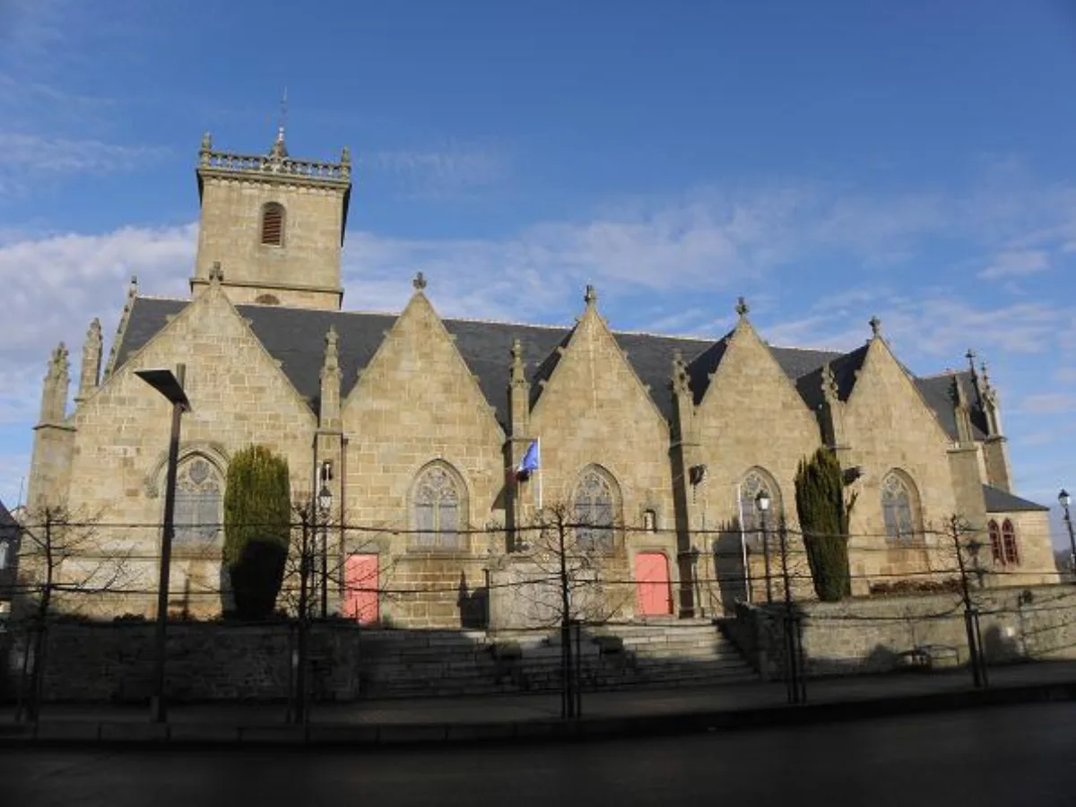 Église Saint Martin de Tours, LOUVIGNÉ-du- DÉSERT