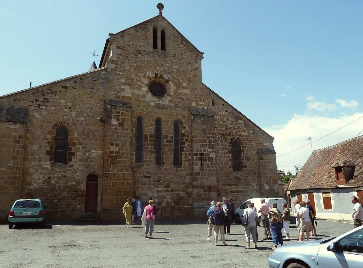 Église St Paxent, Cluis