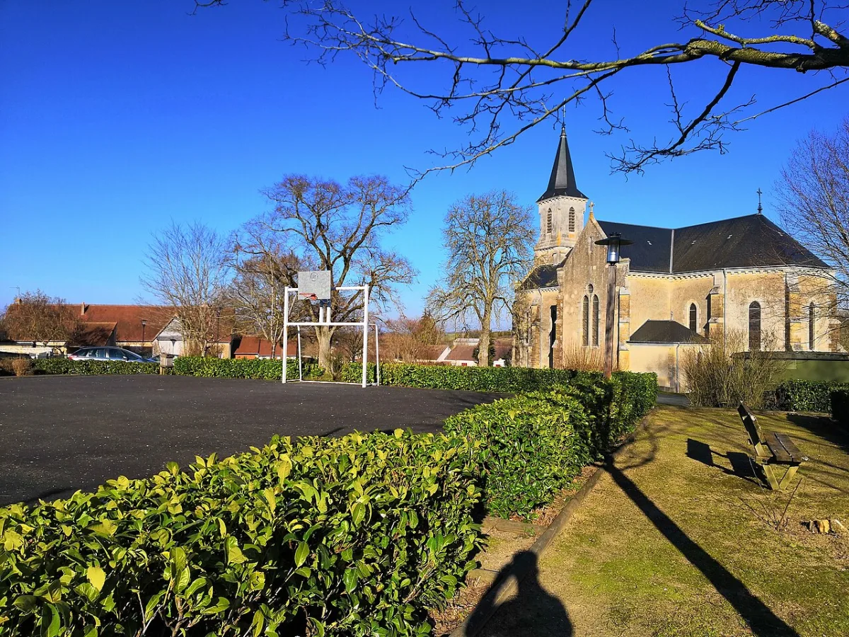 Église St Julien, Gournay