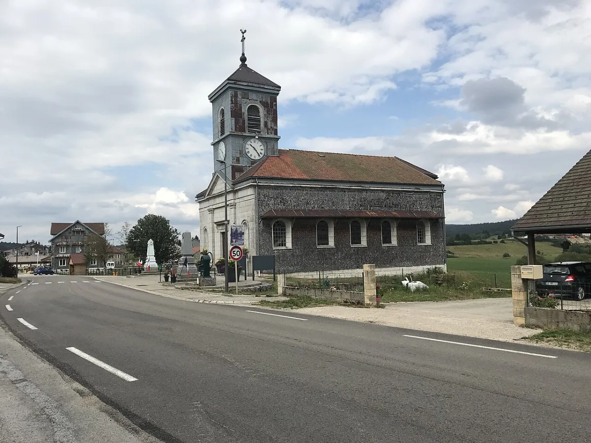 Église Sainte-Trinité, Chaux Des Pres