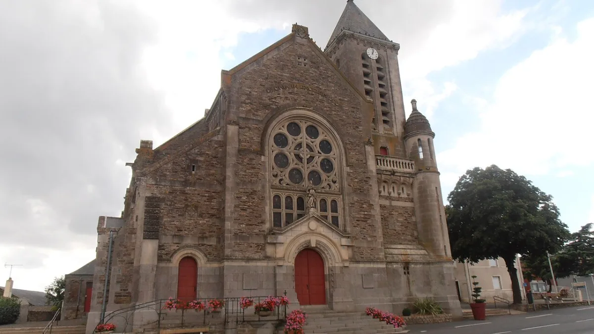 Église Paroissiale Belligné (Eglise Saint Pierre et Saint Martin ), Loireauxence