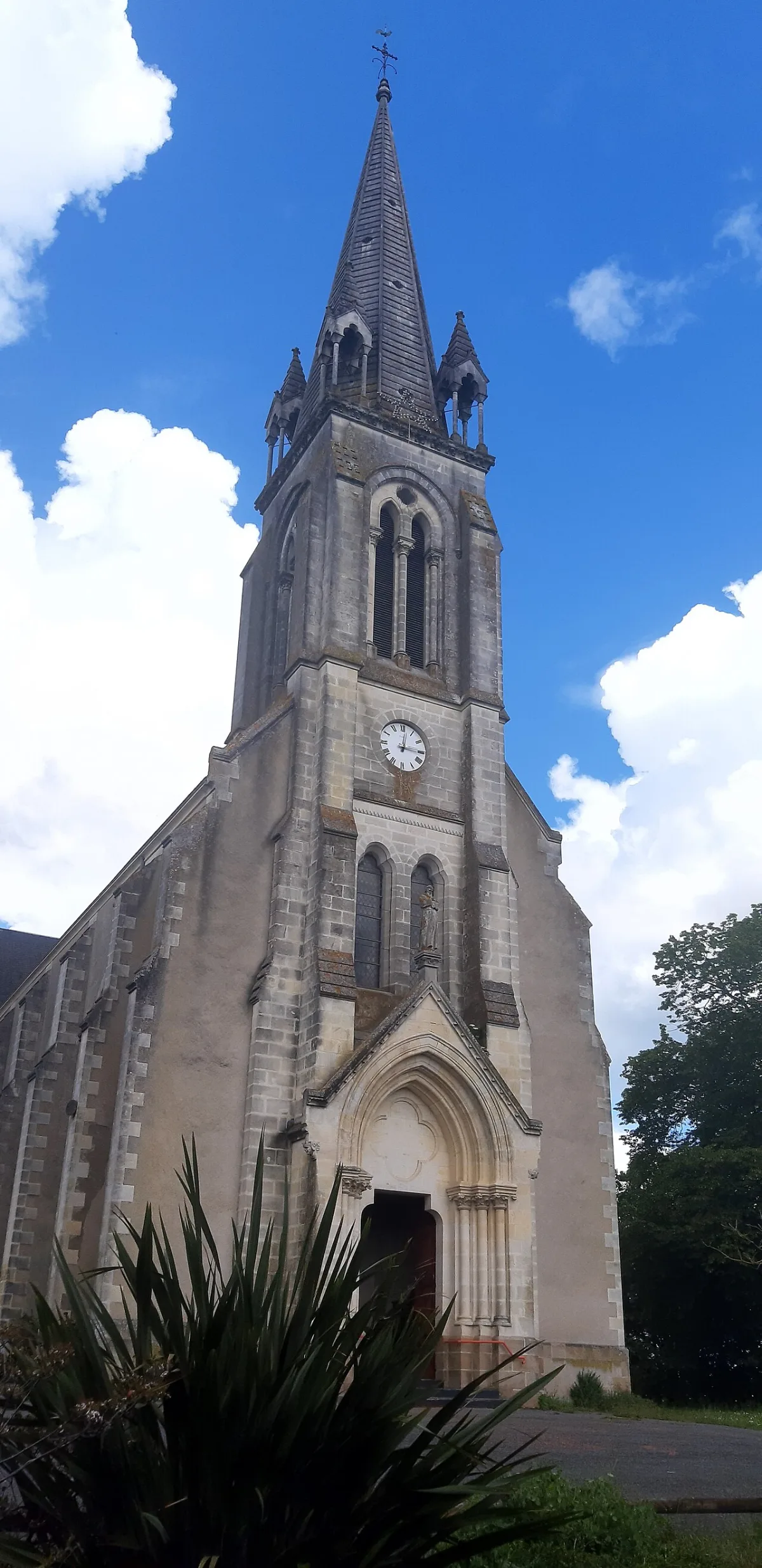 Eglise Saint Vital (Saint Viaud), Saint Viaud