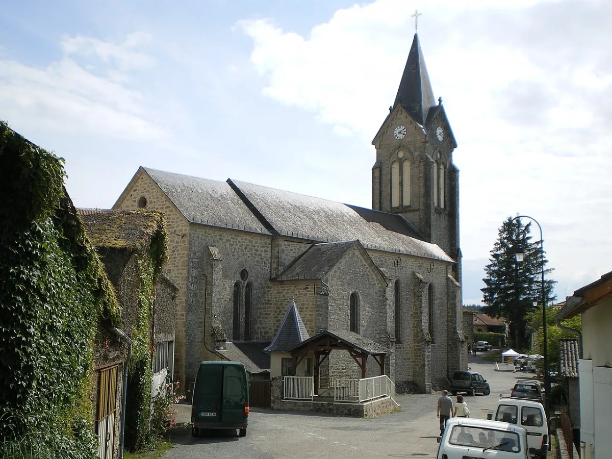Église St Jean-Baptiste, Latronquiere