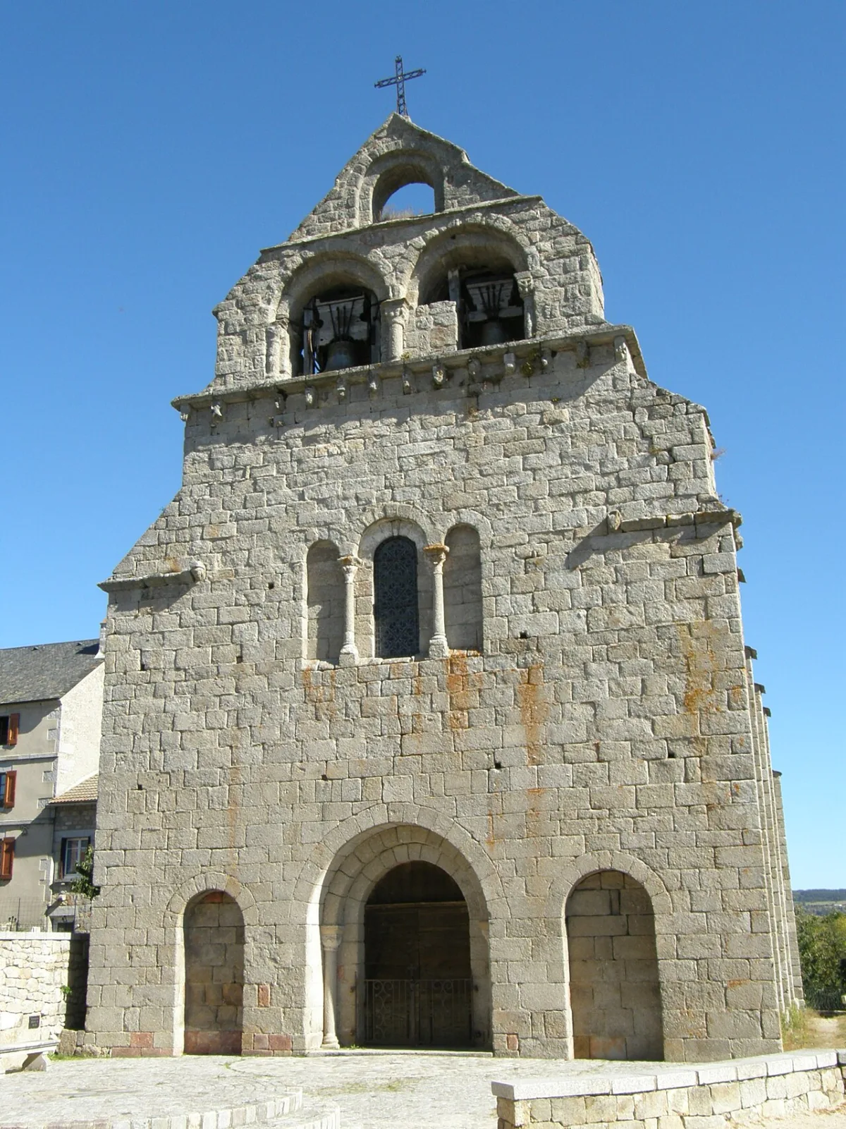Église de PRUNIERES (Saint Caprais), Prunieres