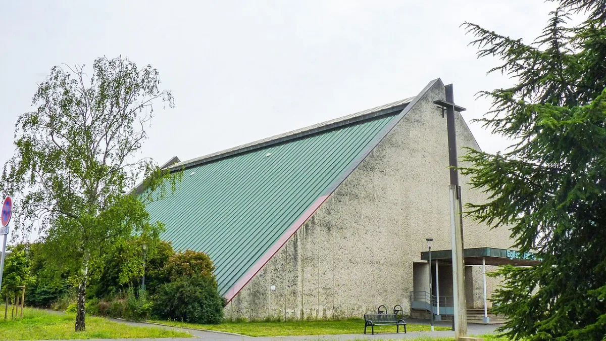Sainte Bernadette, Cholet
