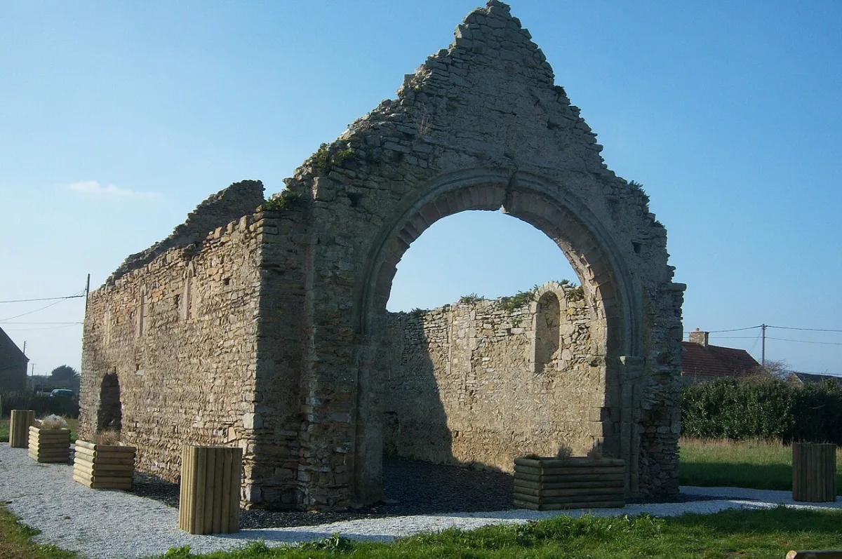 Eglise (Saint Pierre), Surtainville