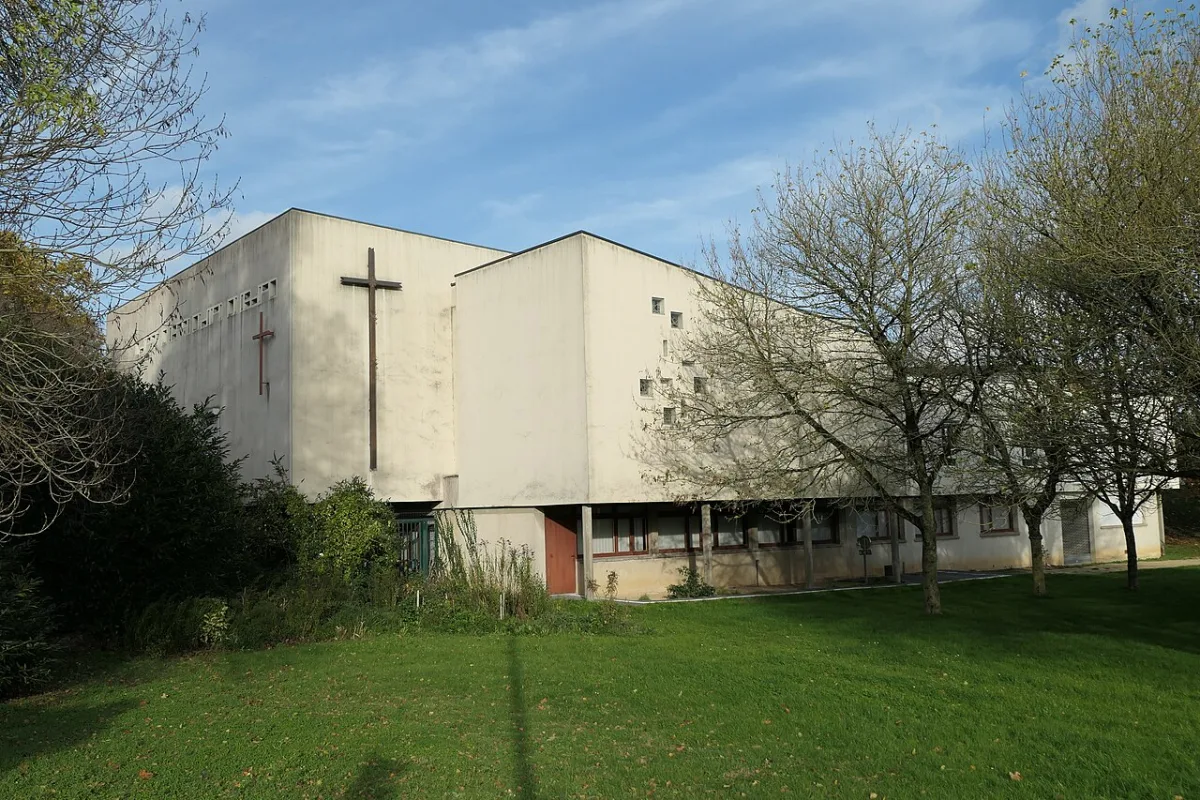 Sainte Thérèse de l'Enfant Jésus (Sainte Thérèse), Laval