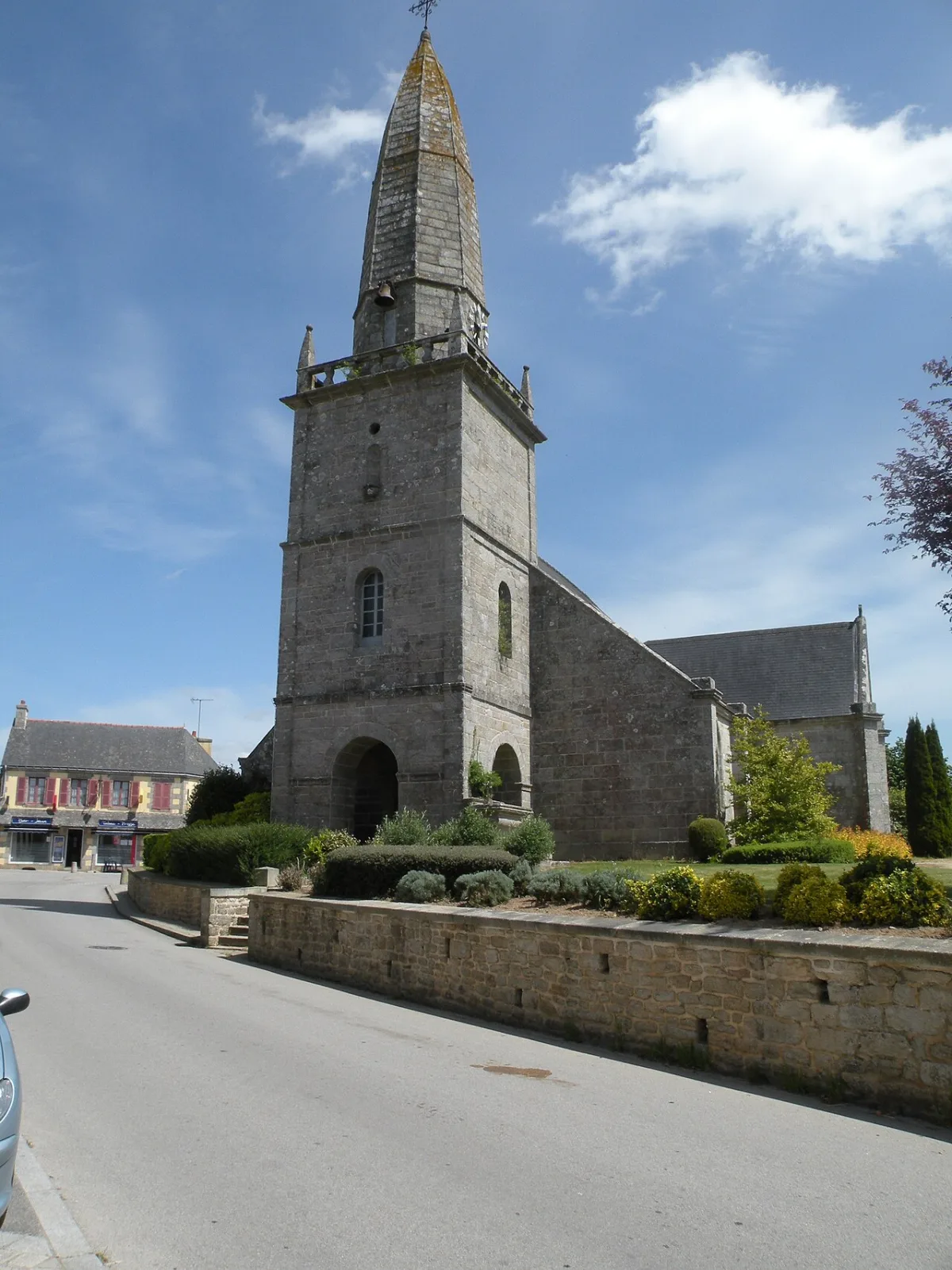 Église Saint-Pierre et Saint-Paul (MALGUENAC), Malguenac