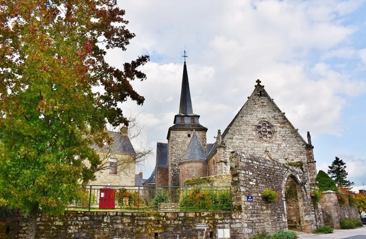 Église Saint-Cyr et Sainte-Julitte (MOLAC), Molac