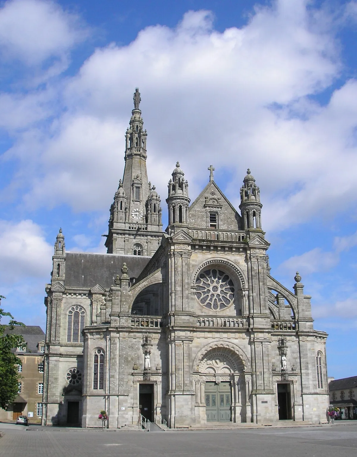 Basilique Sainte-Anne (SAINTE-ANNE-D'AURAY), Sainte-Anne-D'Auray