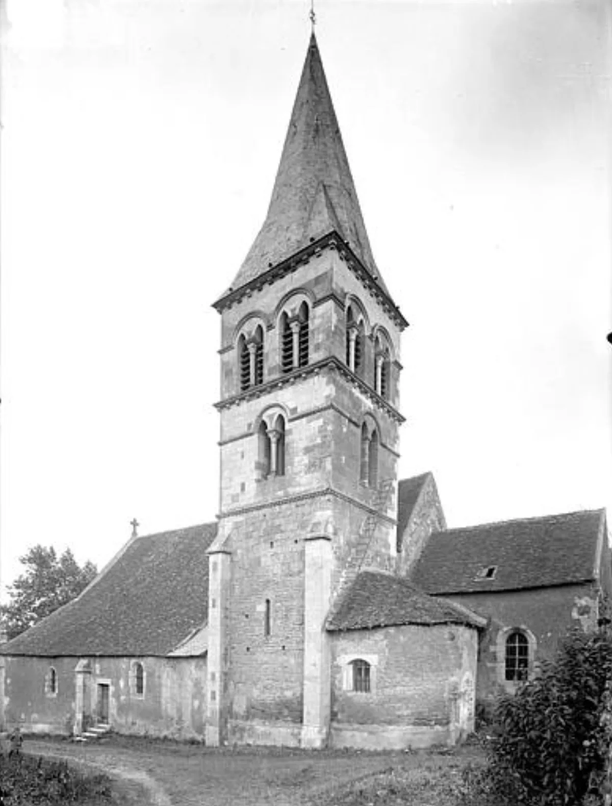 Église Saint-Jean-Baptiste (Église Saint-Jean-Baptiste), Parigny-Les-Vaux
