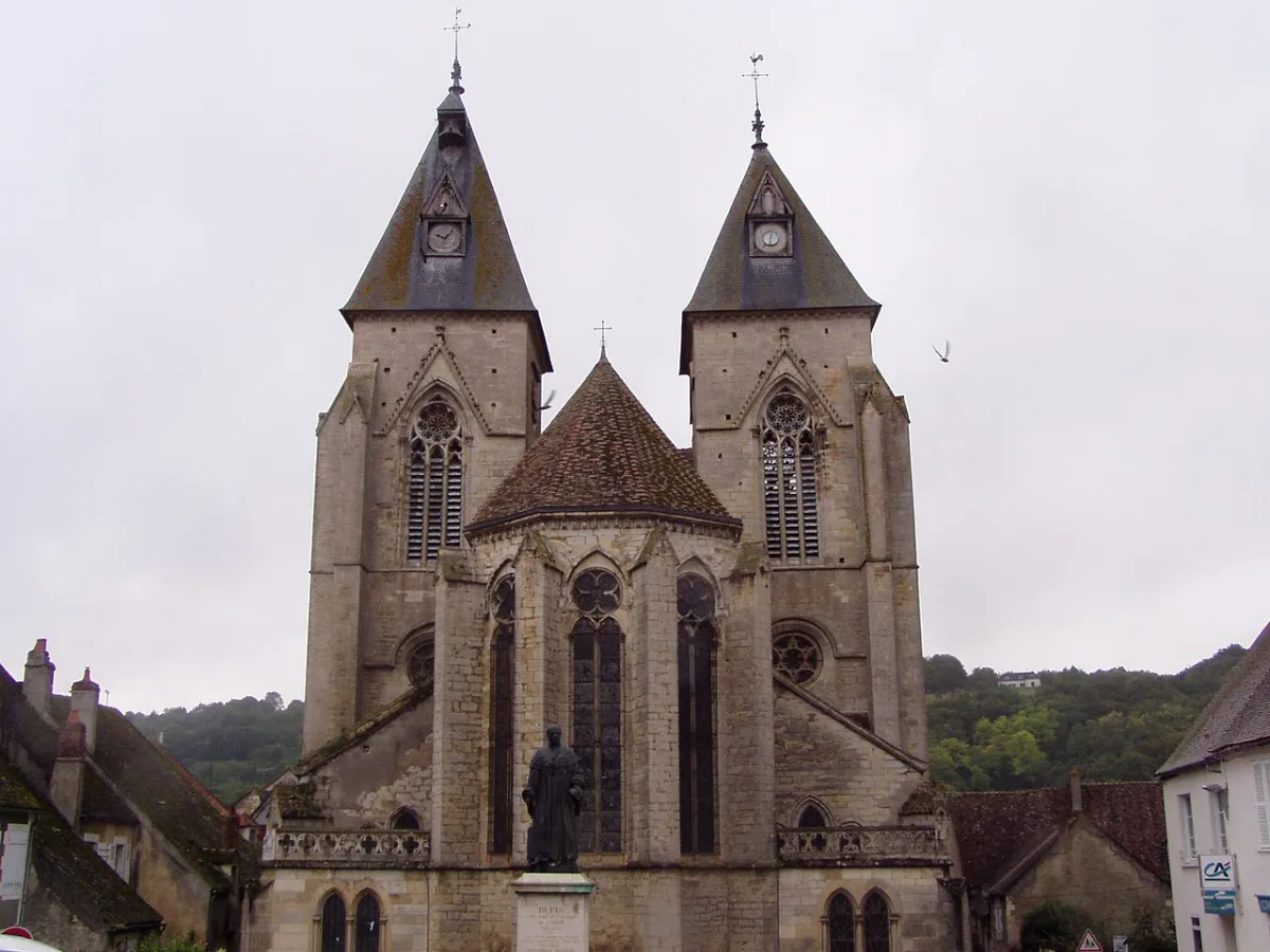 Eglise Saint Pierre (Eglise de Varzy), Varzy