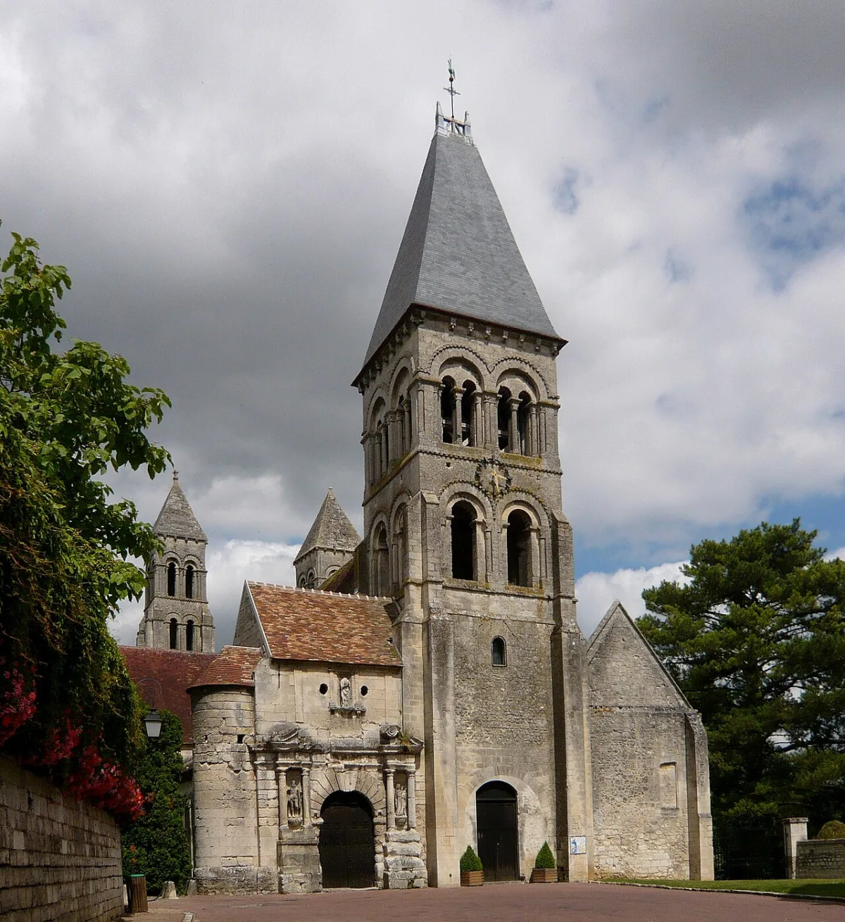 Saint Denis (Morienval), Morienval