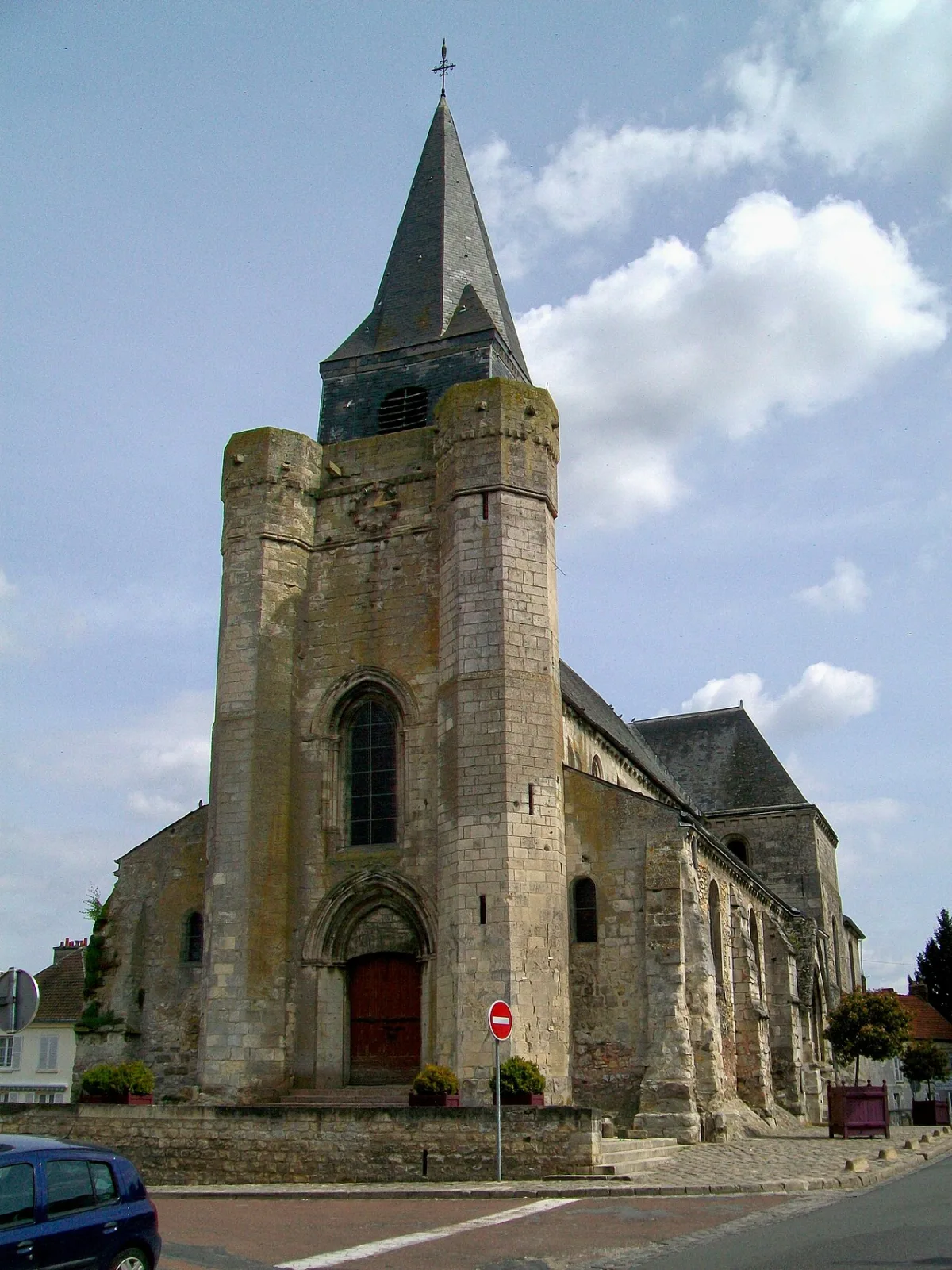 Saint Pierre (Nanteuil le Haudouin), Nanteuil Le Haudouin