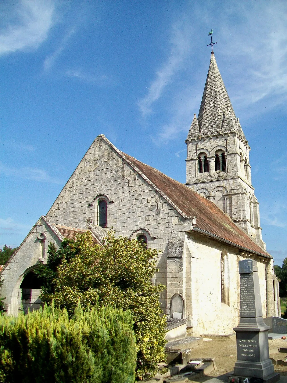 Saint Vaast (St Vaast de Longmont), Saint Vaast De Longmont